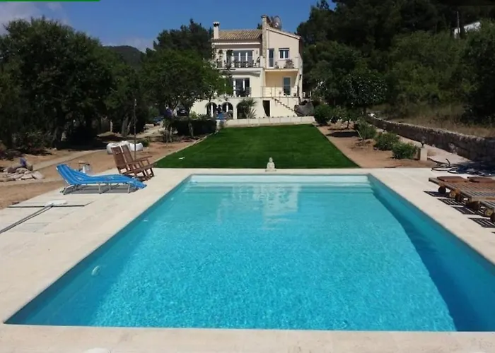 Port D\'Andratx Beautiful House, Swimming Pool & Jacuzzi 10-22 People