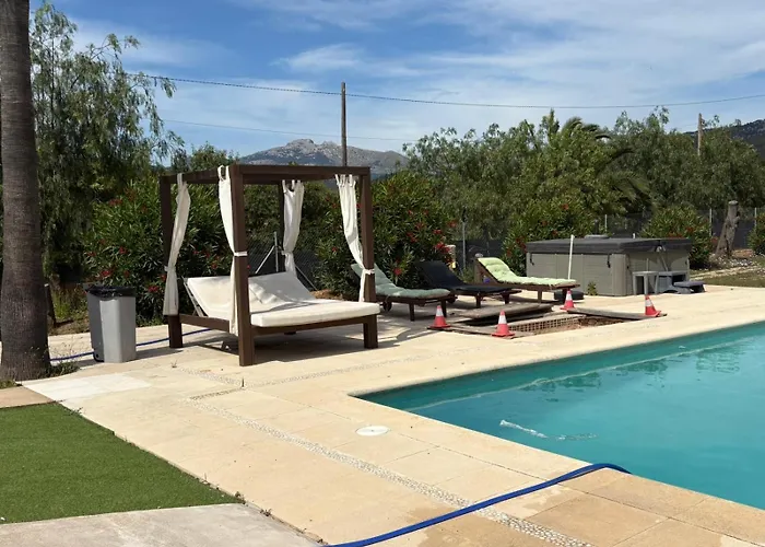 Port D\'Andratx Beautiful House, Swimming Pool & Jacuzzi 10-22 People